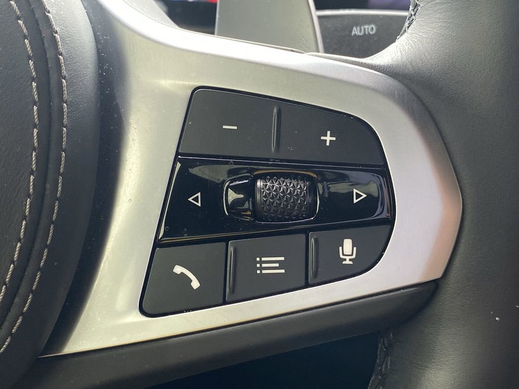 Used 2025 BMW X6 xDrive40i w/ Premium Package image 12