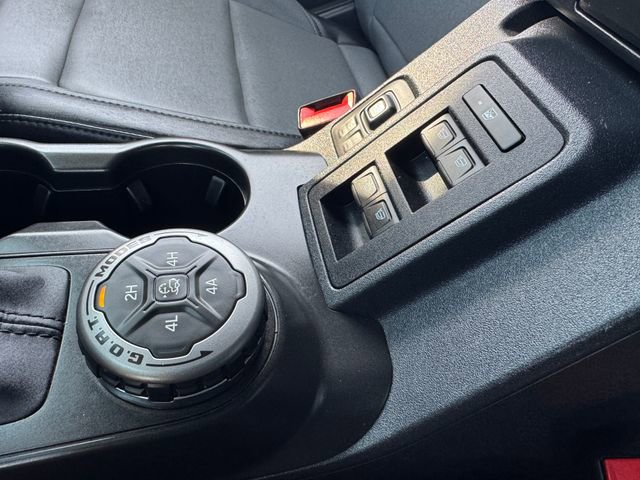 Used 2023 Ford Bronco Everglades image 28
