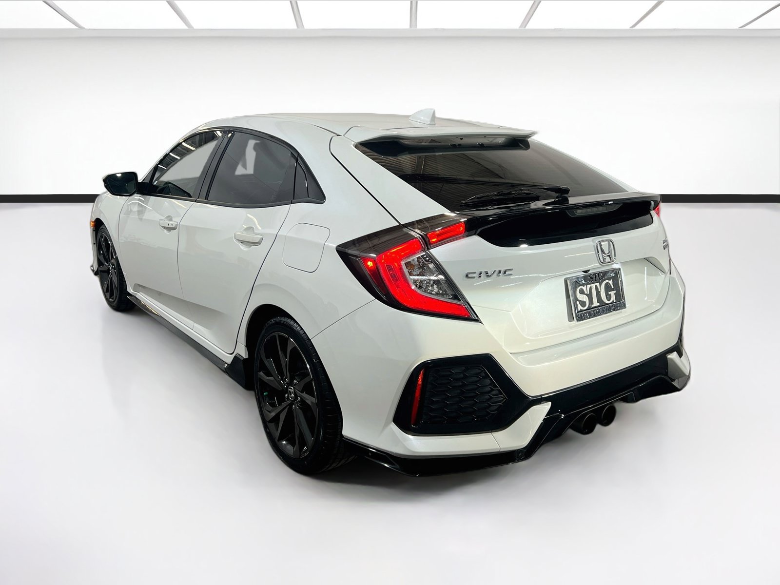 Used 2018 Honda Civic Sport Touring image 6