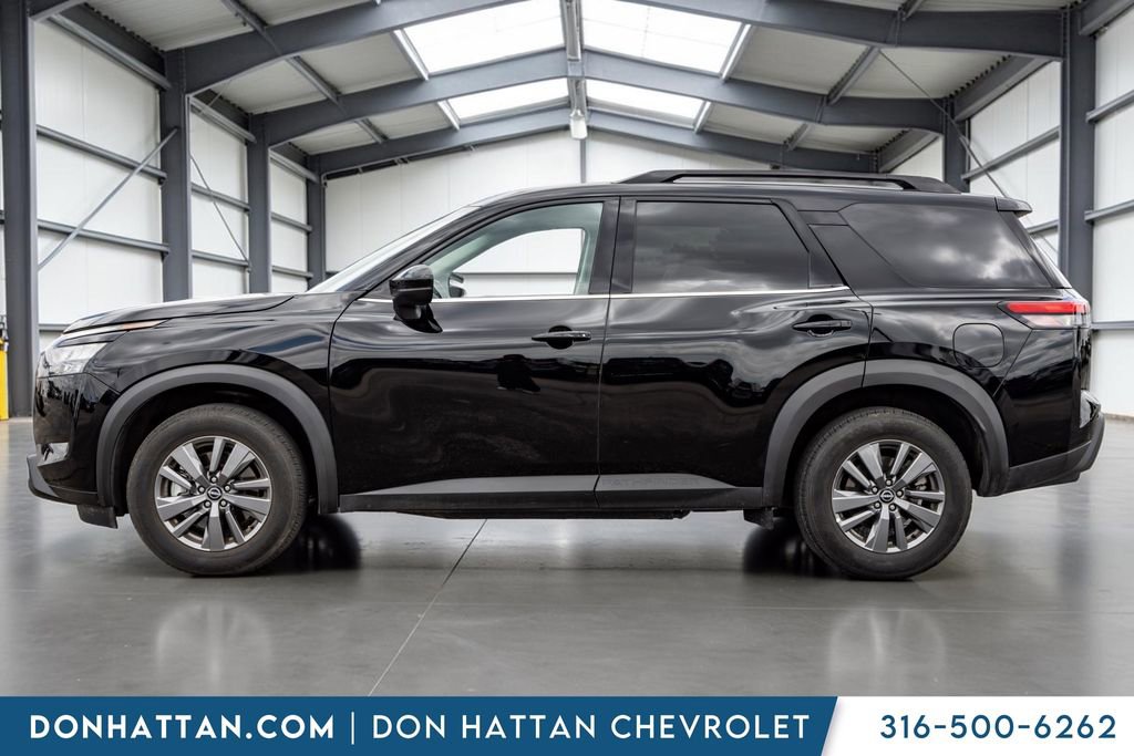 Used 2025 Nissan Pathfinder SV FWD video 2