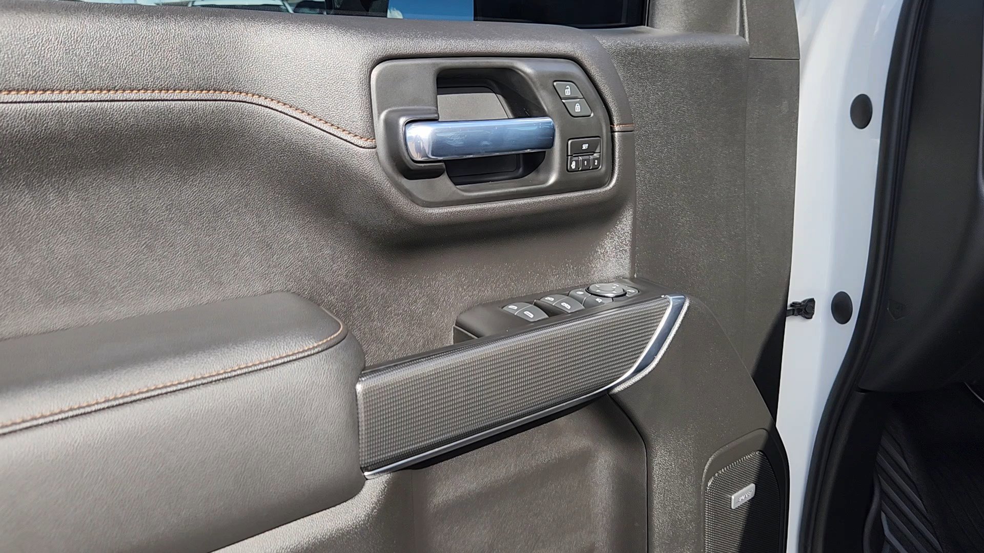 Used 2020 GMC Sierra 1500 AT4 w/ AT4 Premium Package image 29