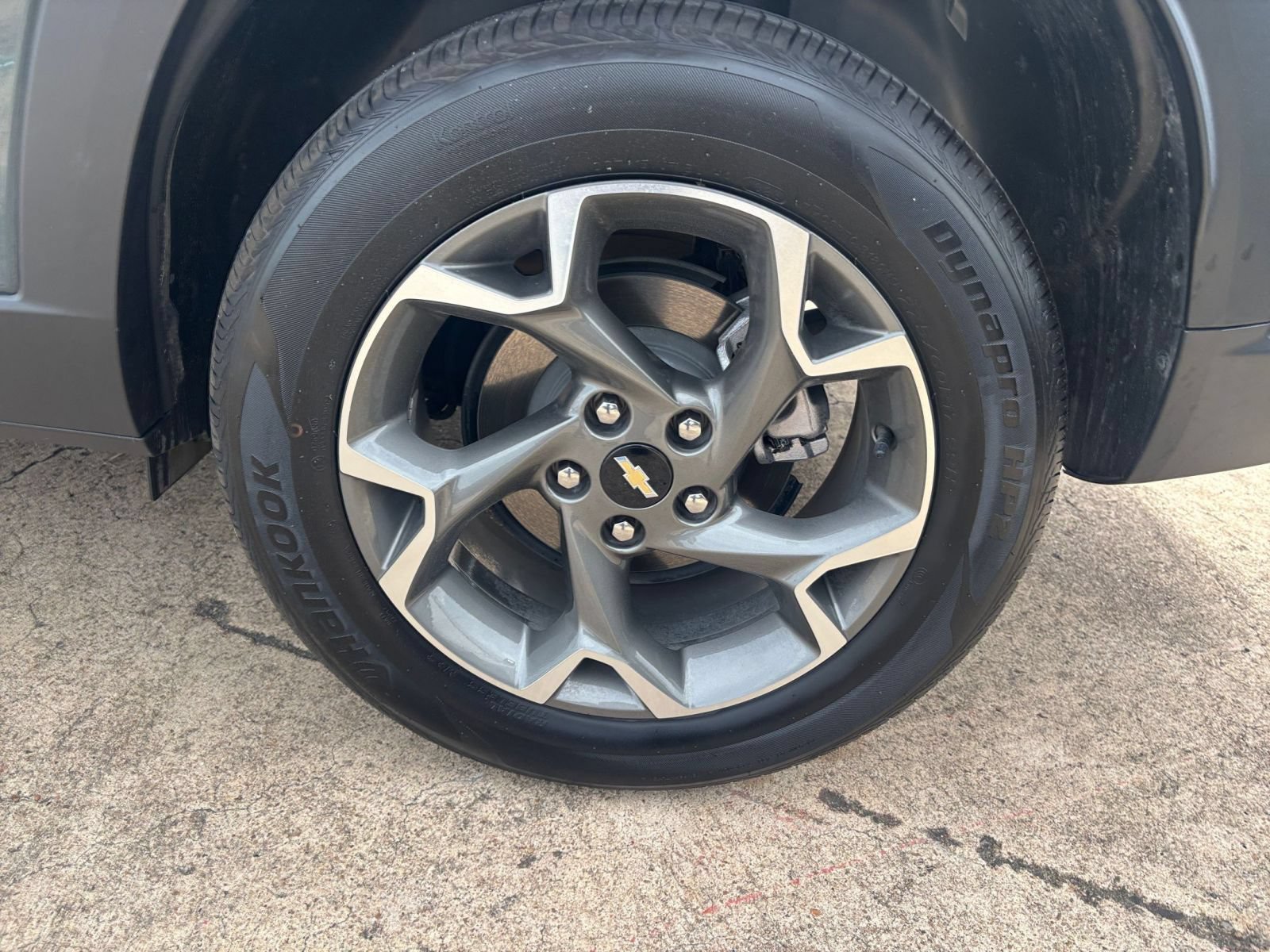 Used 2025 Chevrolet Trax LT FWD image 29