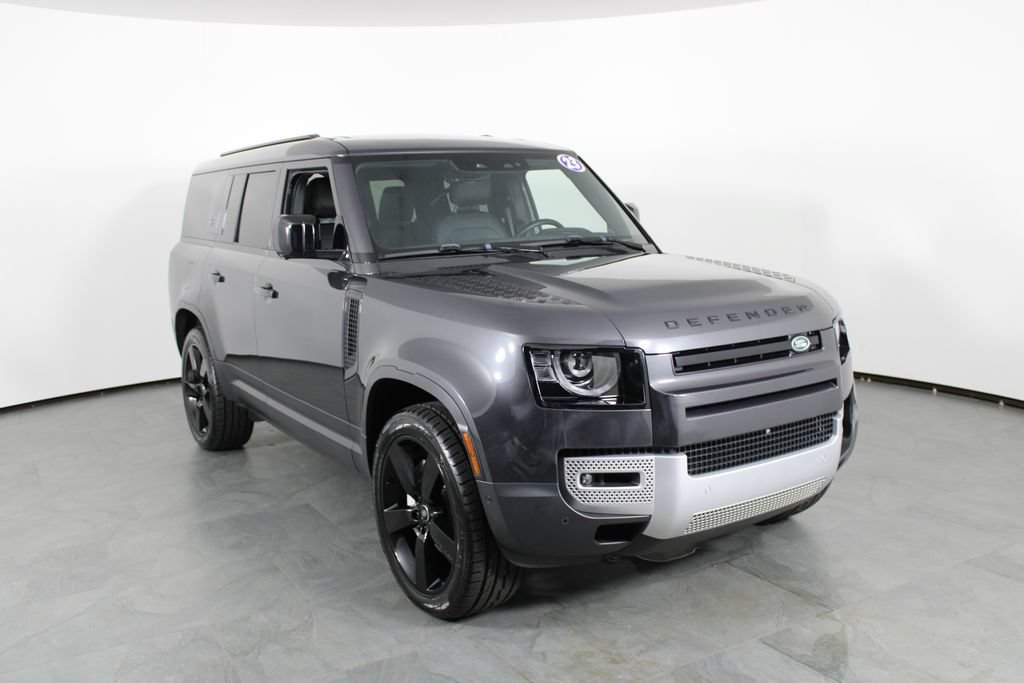 Used 2023 Land Rover Defender 130 S AWD/4WD image 4