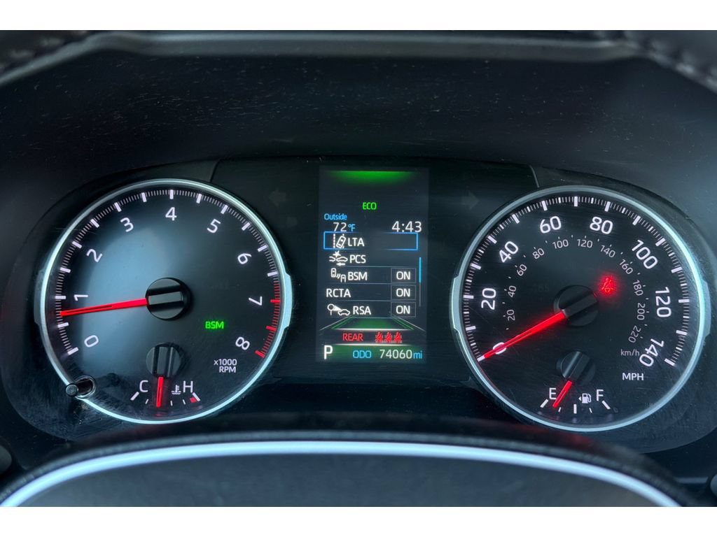 Used 2022 Toyota RAV4 XLE w/ Convenience Package FWD image 28