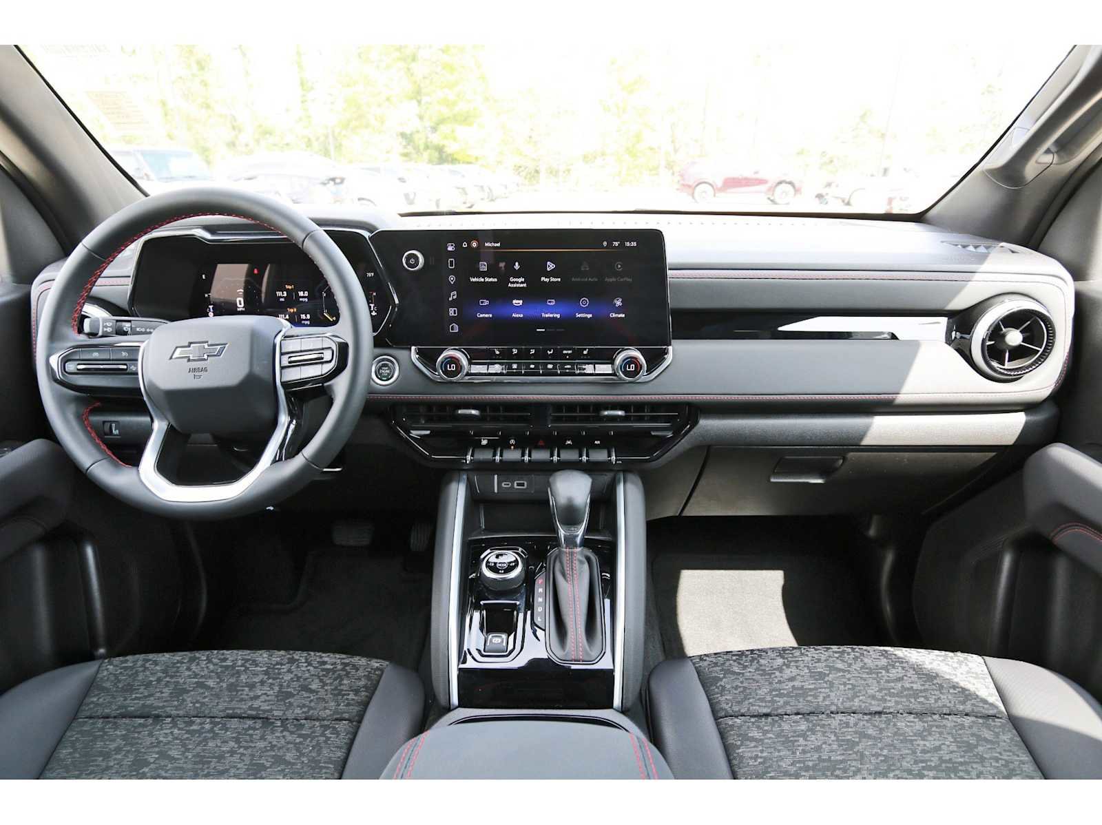 Used 2024 Chevrolet Colorado Z71 w/ Z71 Convenience Package 2 image 7