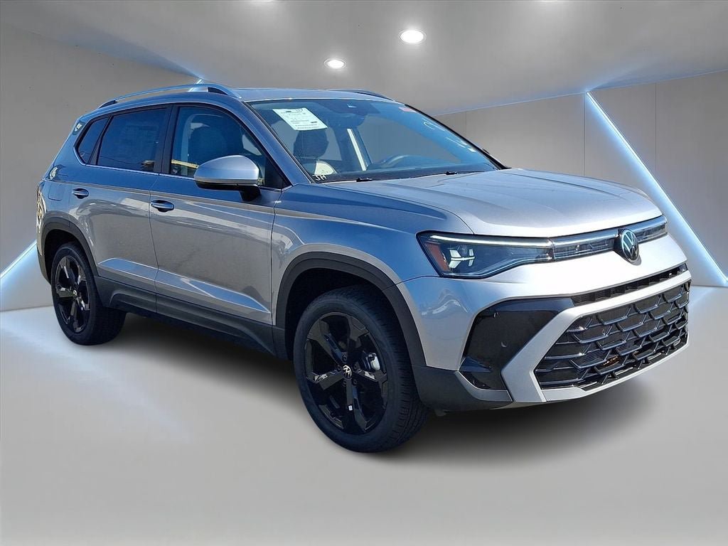 New 2026 Volkswagen Taos SEL AWD/4WD image 2