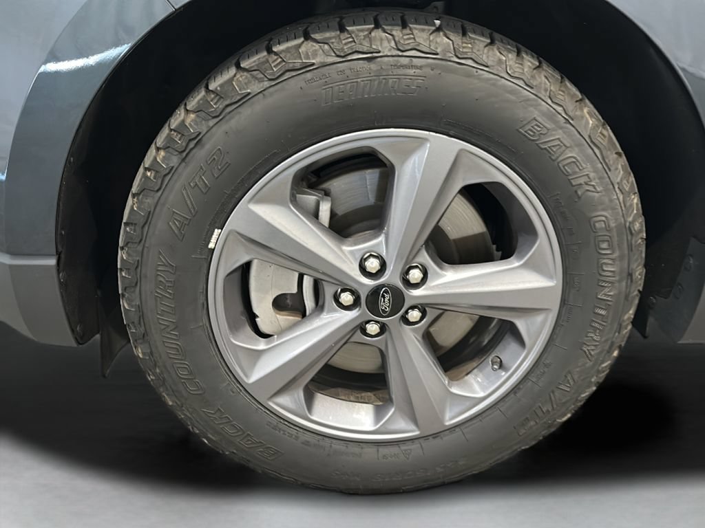 Used 2023 Ford Edge SEL w/ Sport Appearance Package AWD/4WD image 12