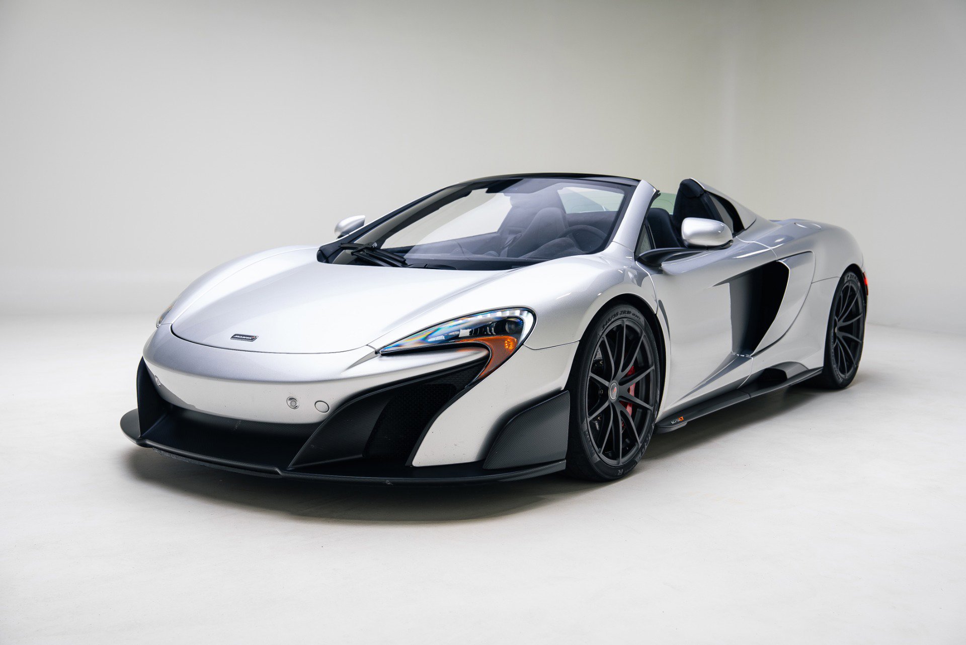 Used 2016 McLaren 675LT image 7