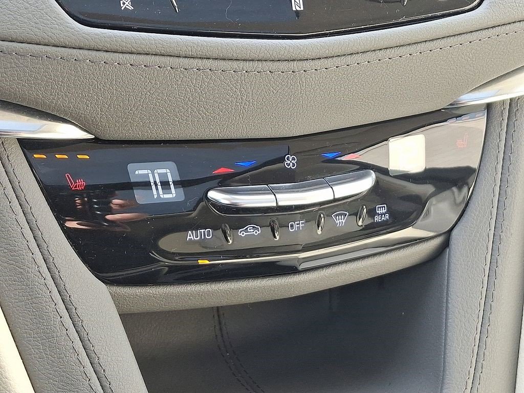 Certified 2021 Cadillac XT5 Premium Luxury image 18