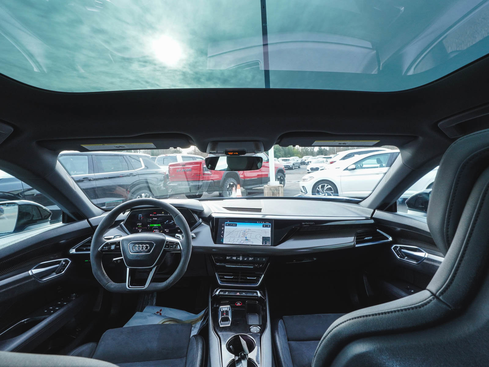 Used 2022 Audi e-tron GT Premium Plus w/ Performance Package image 38