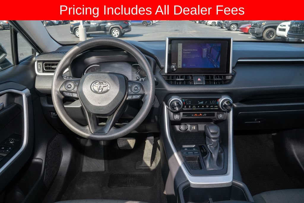 Used 2025 Toyota RAV4 XLE FWD image 6