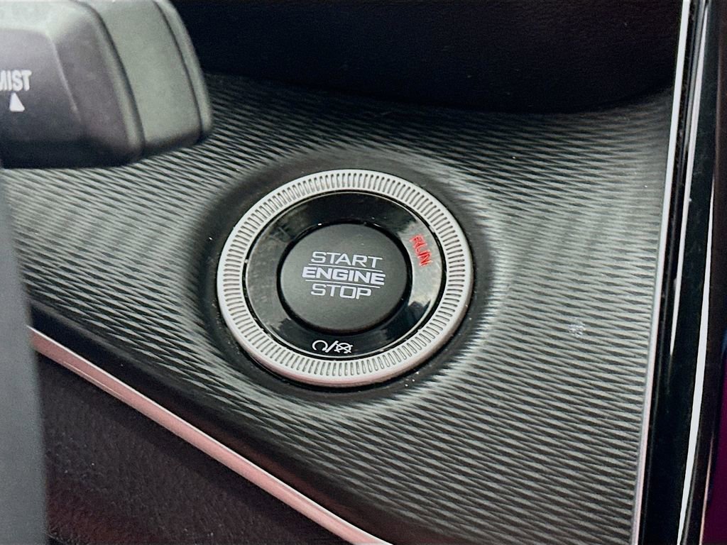 Certified 2023 Jeep Grand Cherokee L Laredo image 22