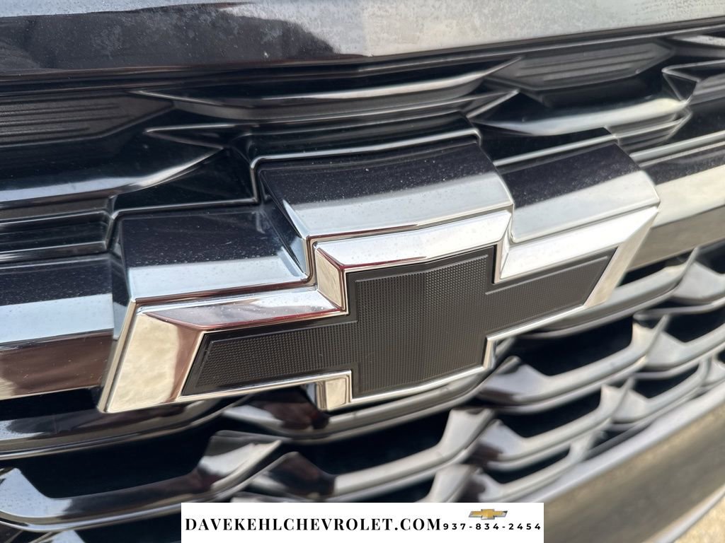 Used 2025 Chevrolet Trax RS w/ Sunroof Package image 35