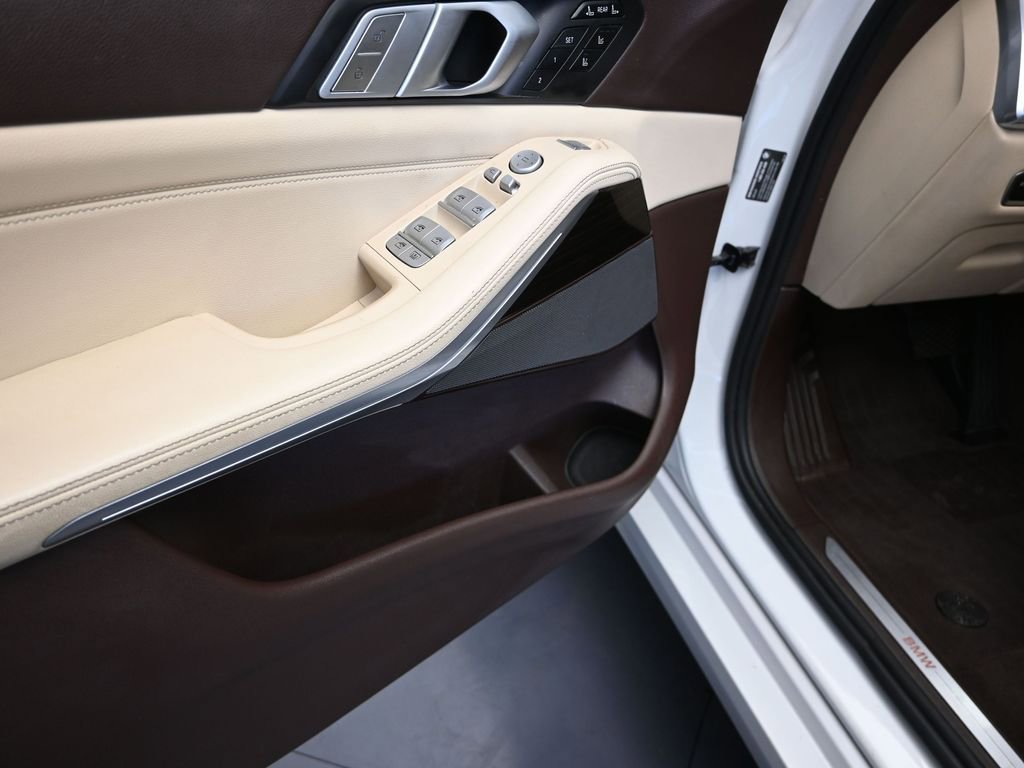 Used 2019 BMW X7 xDrive40i w/ Premium Package image 11