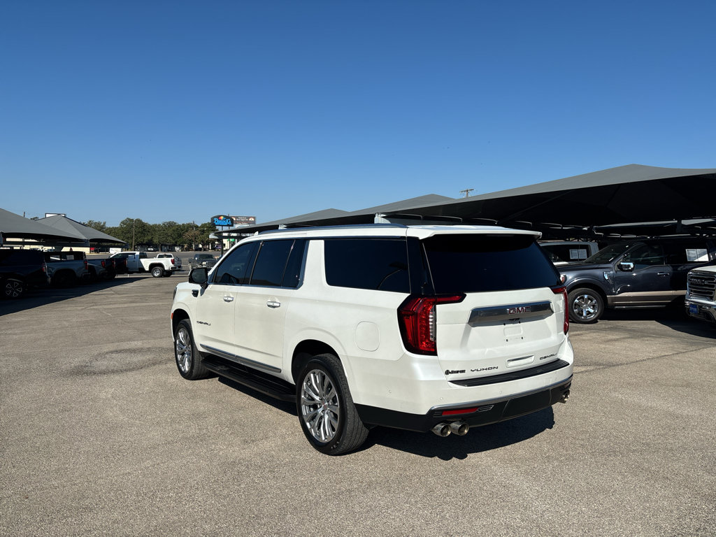Certified 2024 GMC Yukon XL Denali w/ Advanced Technology Package AWD/4WD image 9