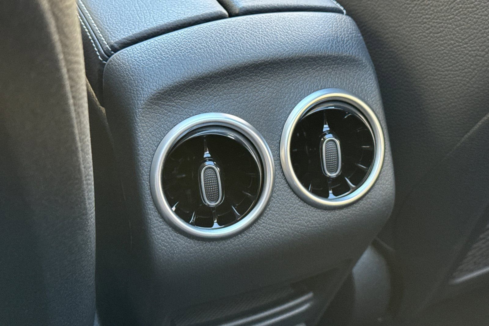 New 2026 Mercedes-Benz GLB 250 image 25