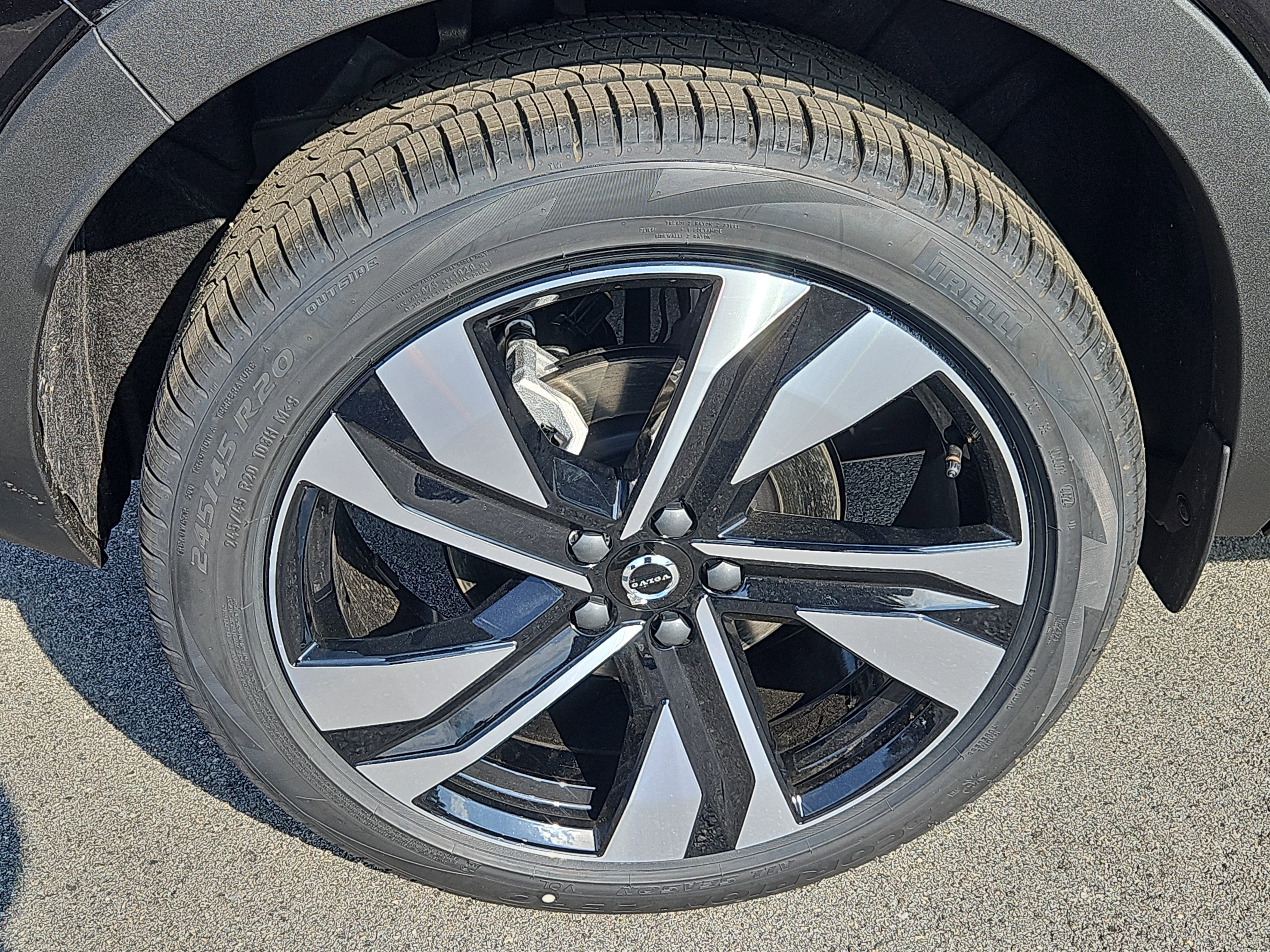 New 2025 Volvo XC40 B5 Plus w/ Protection Package Premier image 20