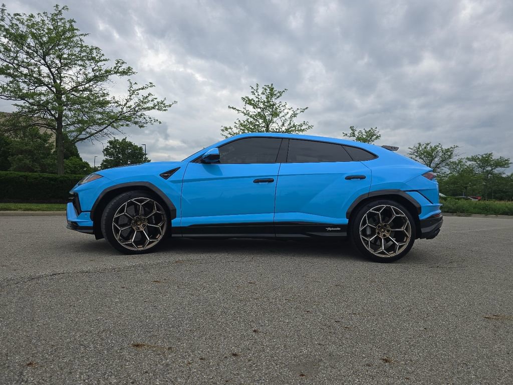 Used 2024 Lamborghini Urus Performante AWD/4WD image 12