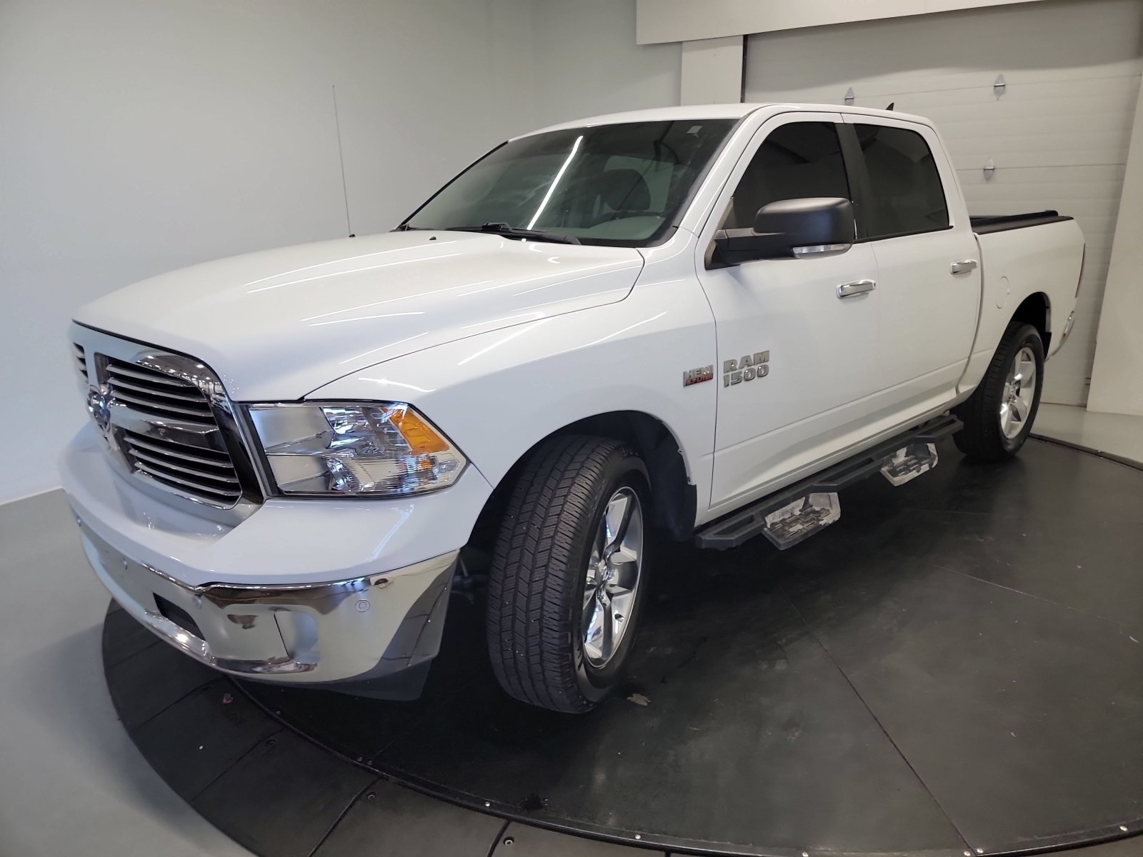 Used 2016 RAM 1500 Big Horn AWD/4WD image 3