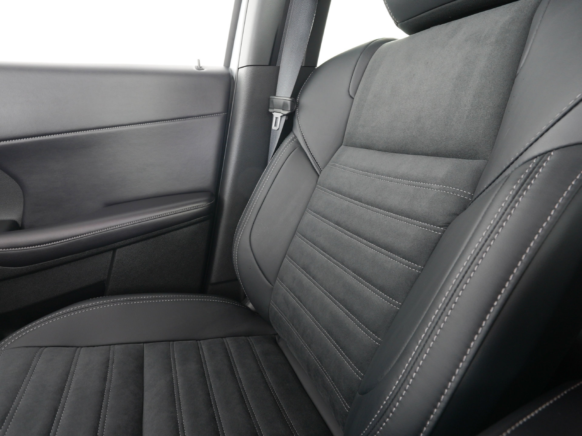New 2026 Mitsubishi Outlander LE FWD image 19