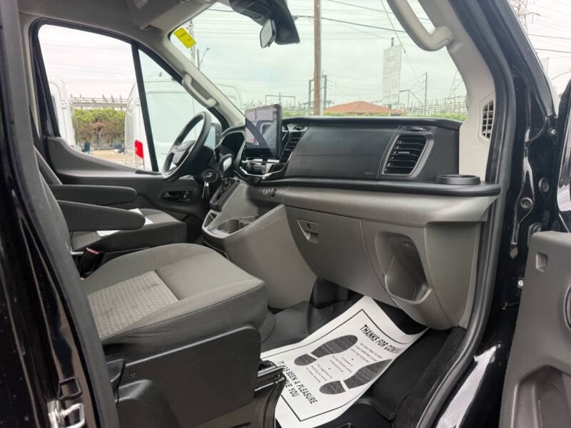 Used 2025 Ford Transit 350 XLT RWD image 7