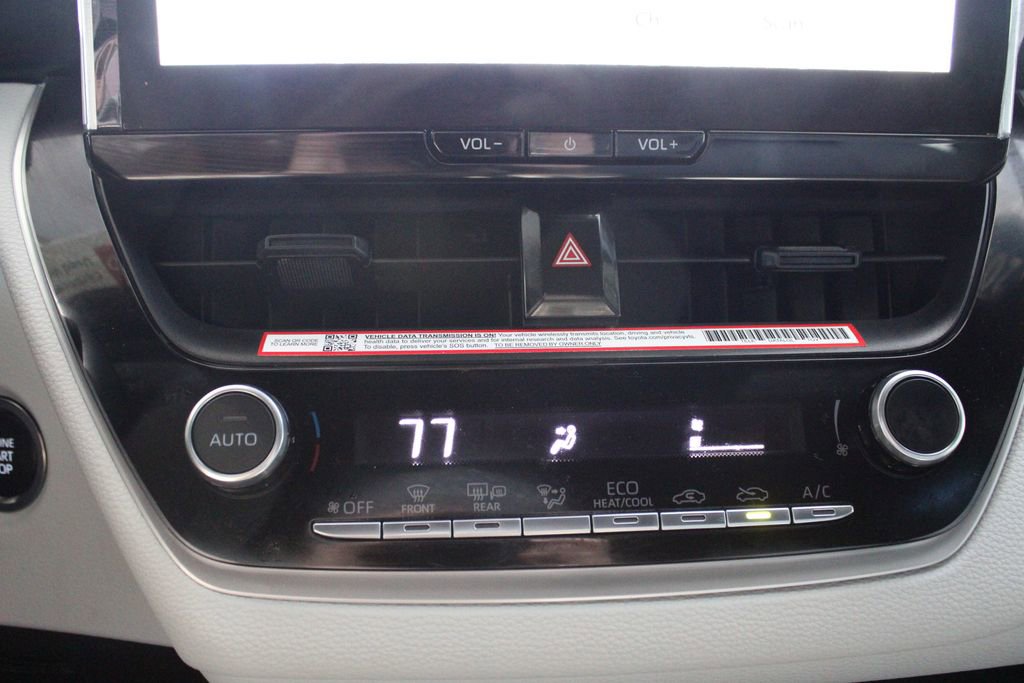 Certified 2026 Toyota Corolla SE w/ SE Package FWD image 36