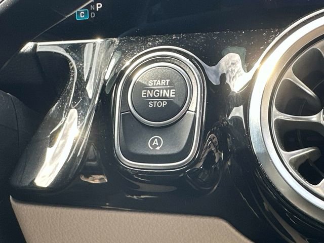 Certified 2025 Mercedes-Benz GLA 250 4MATIC image 26