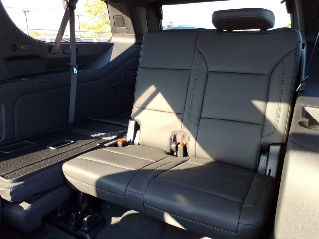 New 2027 Chevrolet Suburban LT w/ Comfort Package AWD/4WD image 10