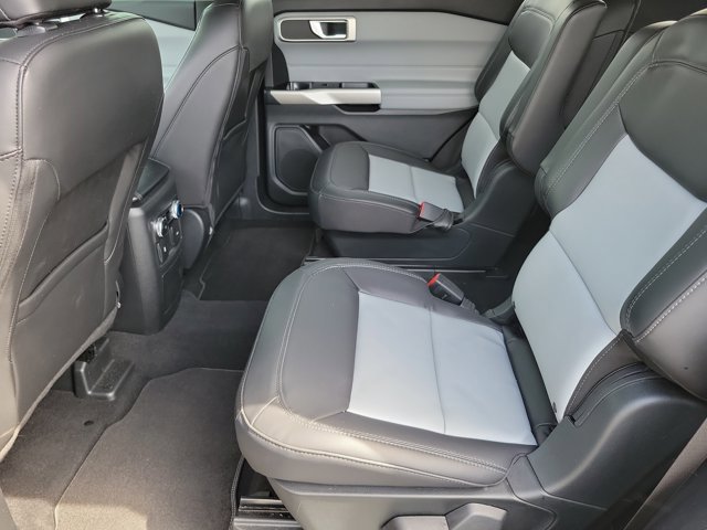 Used 2023 Ford Explorer XLT w/ Equipment Group 202A RWD image 15