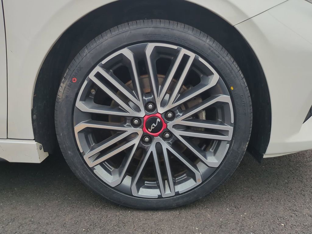 Used 2023 Kia Forte GT image 11