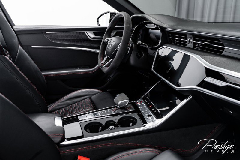 Used 2022 Audi RS 6 w/ Executive Package image 48