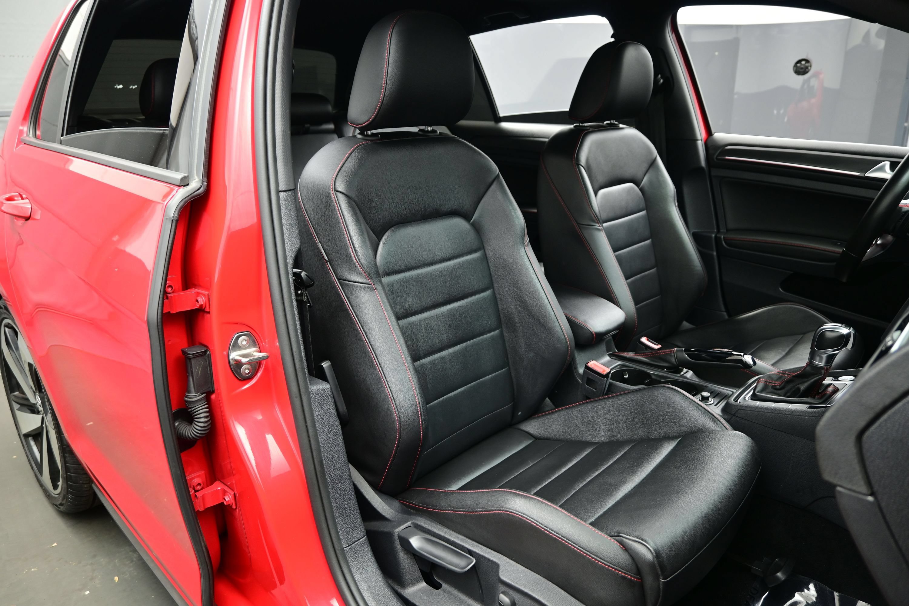 Used 2019 Volkswagen GTI SE w/ SE Experience Package FWD image 13