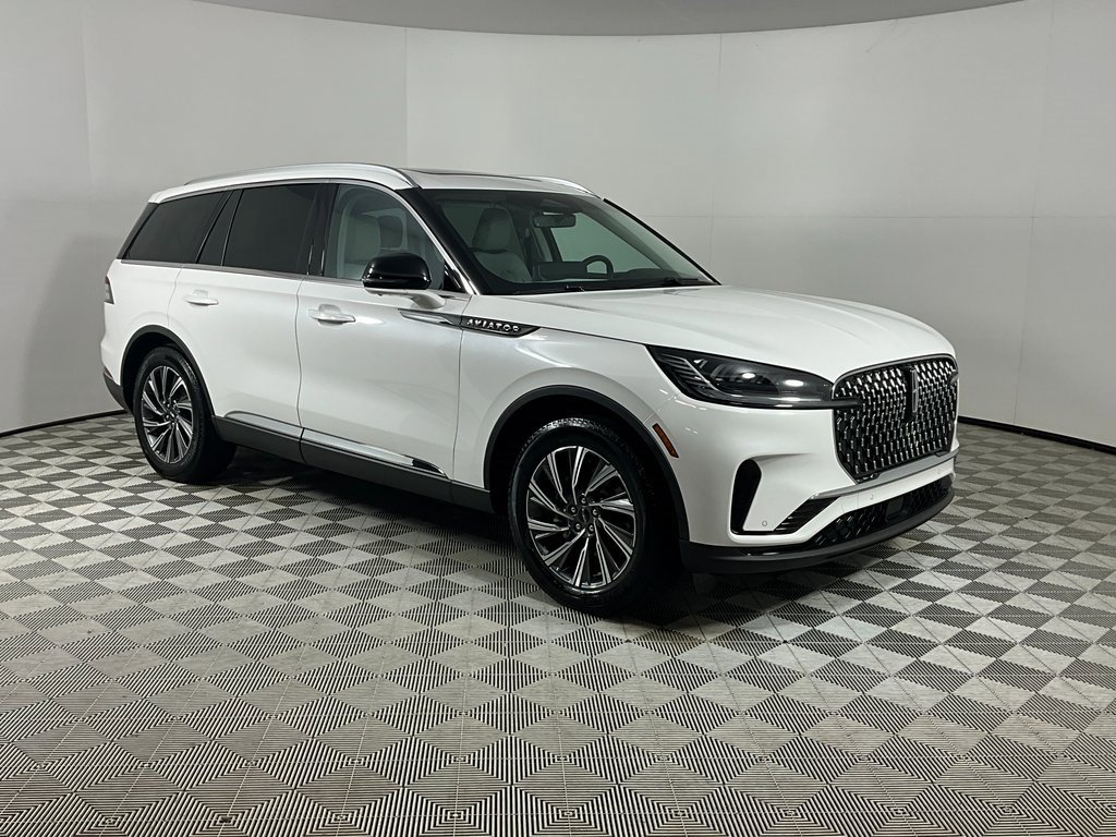Used 2025 Lincoln Aviator 2WD w/ Equipment Group 101A image 6