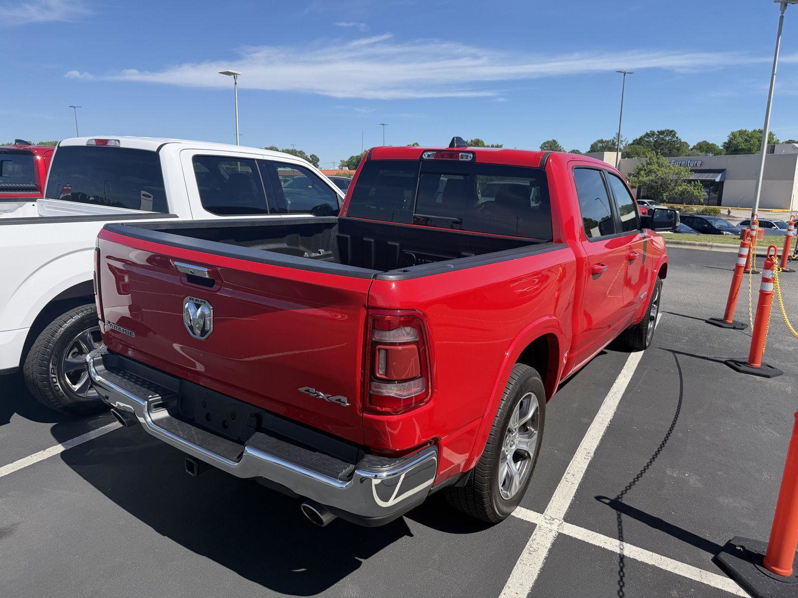 Used 2022 RAM 1500 Laramie AWD/4WD image 18
