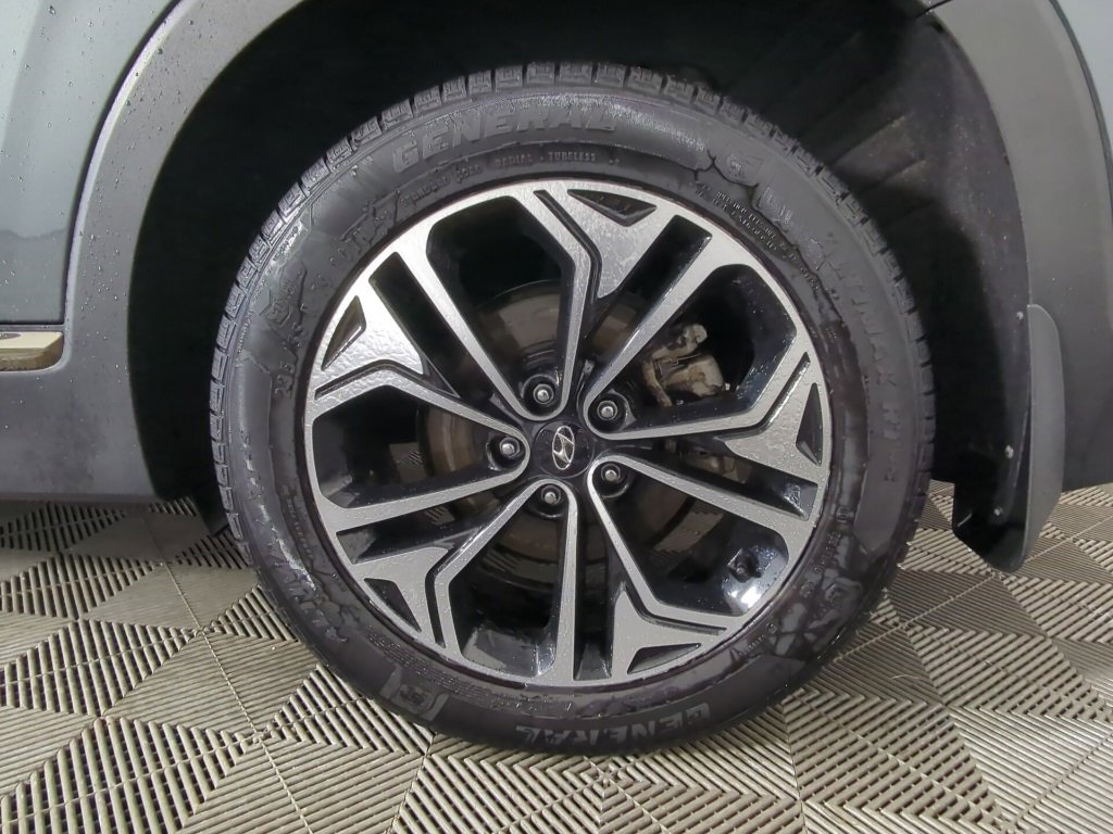 Used 2020 Hyundai Santa Fe Limited image 12