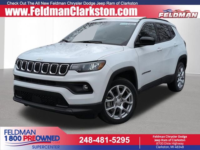 Used 2024 Jeep Compass Latitude w/ Sun and Sound Group AWD/4WD image 1