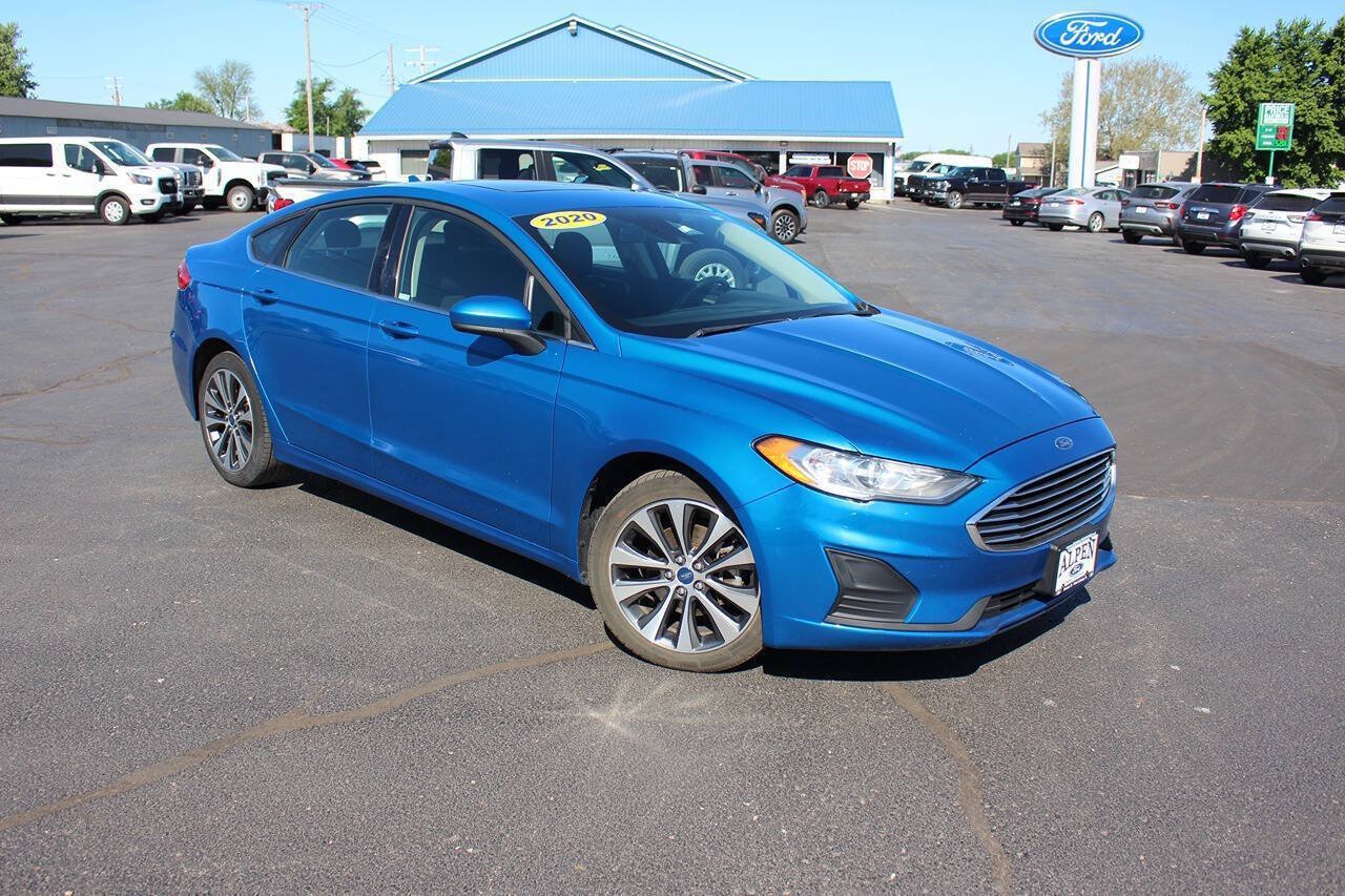 Used 2020 Ford Fusion SE AWD/4WD image 3