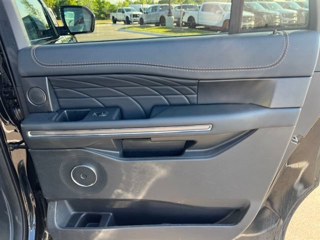 Used 2023 Ford Expedition Max Platinum AWD/4WD image 12