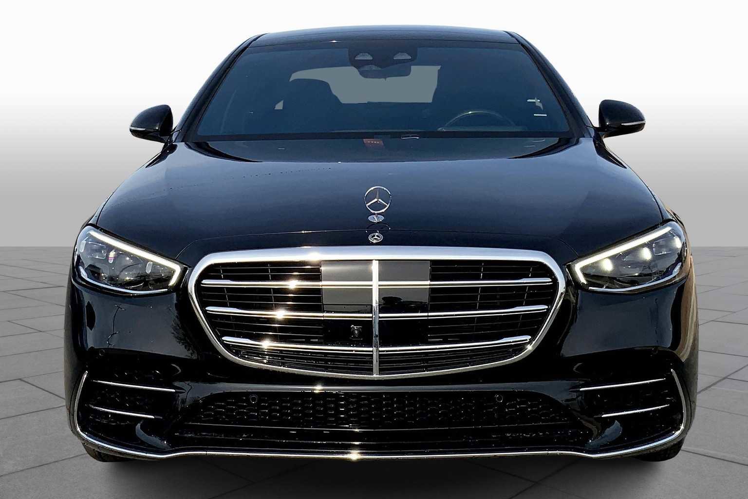 New 2025 Mercedes-Benz S 580e S 580e image 3
