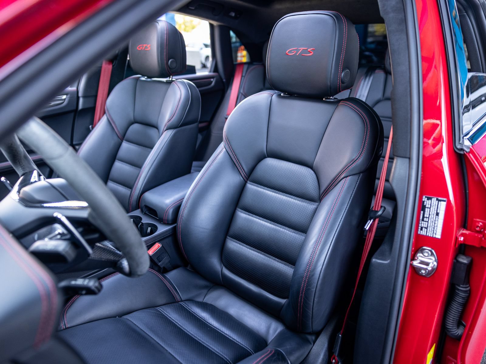 Certified 2024 Porsche Macan GTS AWD/4WD image 5