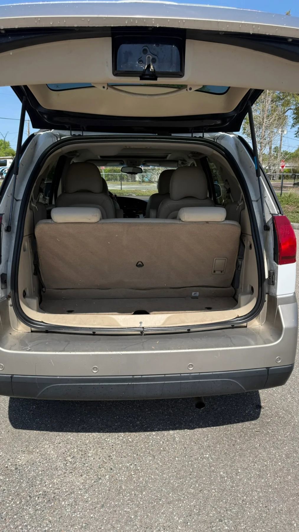 Used 2005 Buick Rendezvous CX image 9