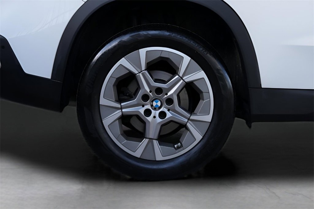 Used 2023 BMW X1 xDrive28i image 17