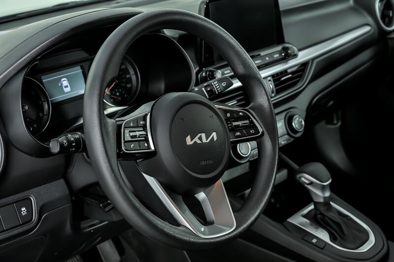 Used 2024 Kia Forte LXS FWD image 22
