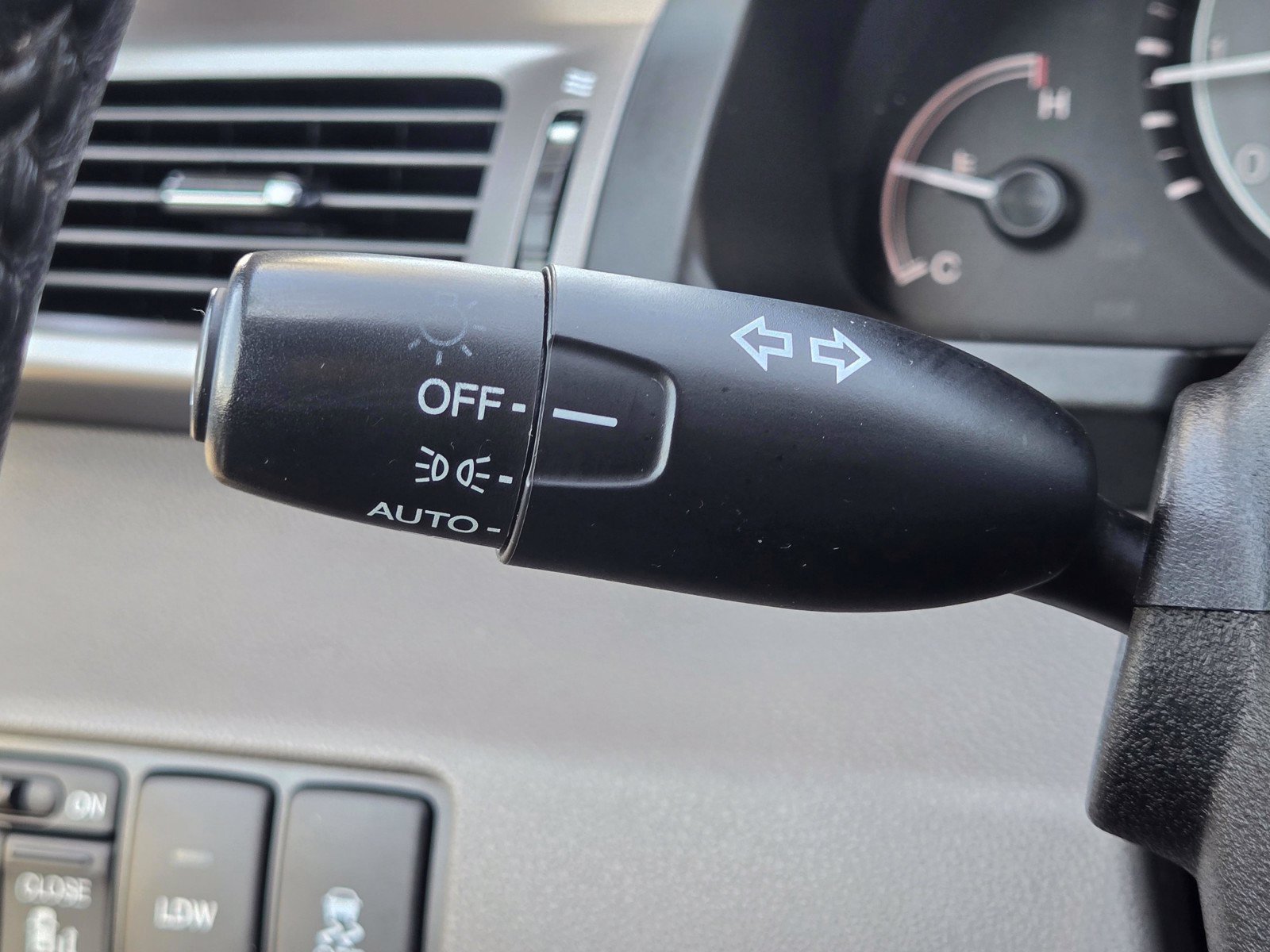 Used 2014 Honda Odyssey EX-L image 24