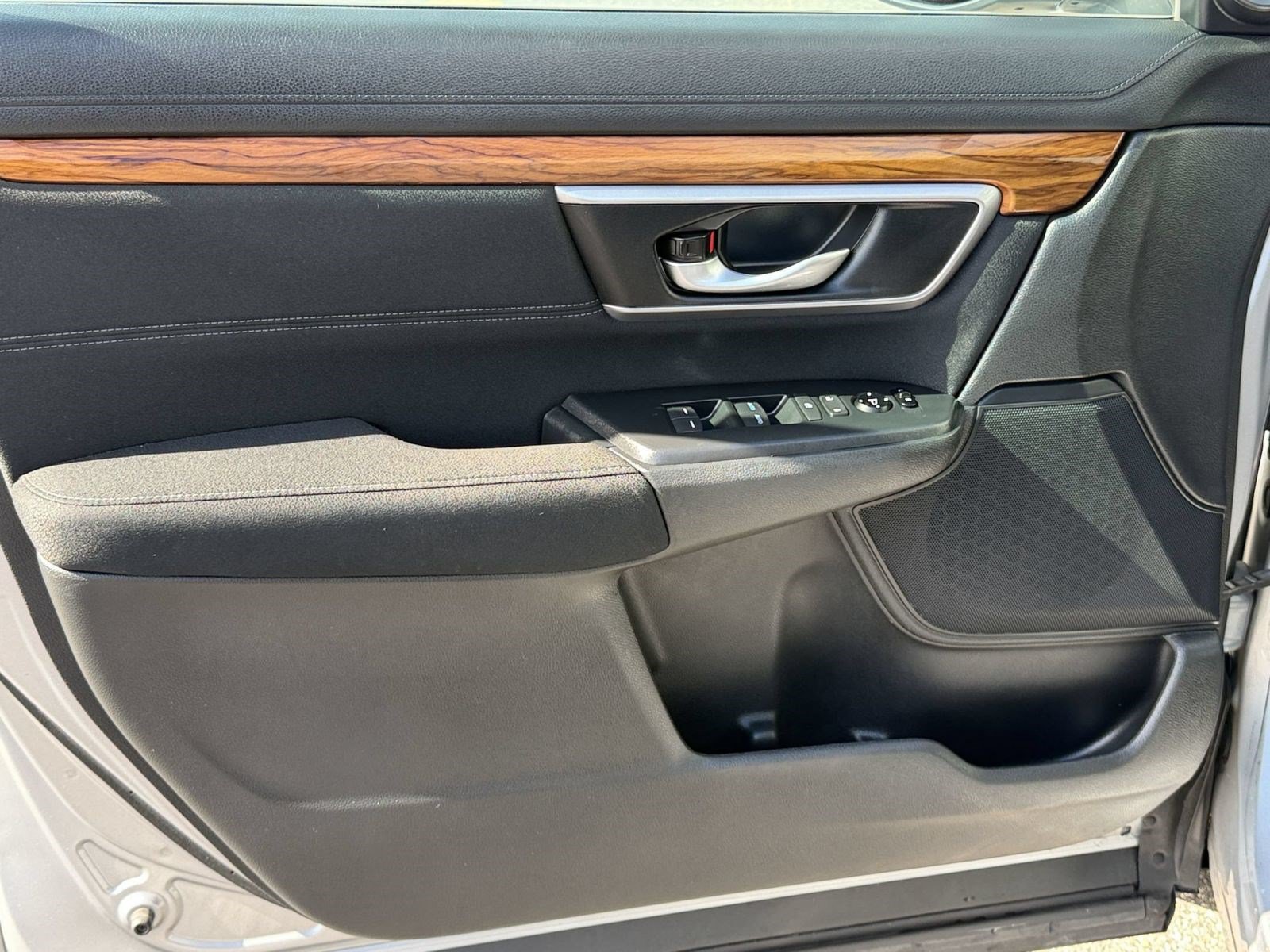Used 2017 Honda CR-V EX image 14