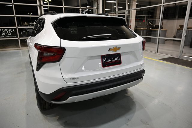 New 2026 GMC Canyon Elevation w/ Convenience Package image 6