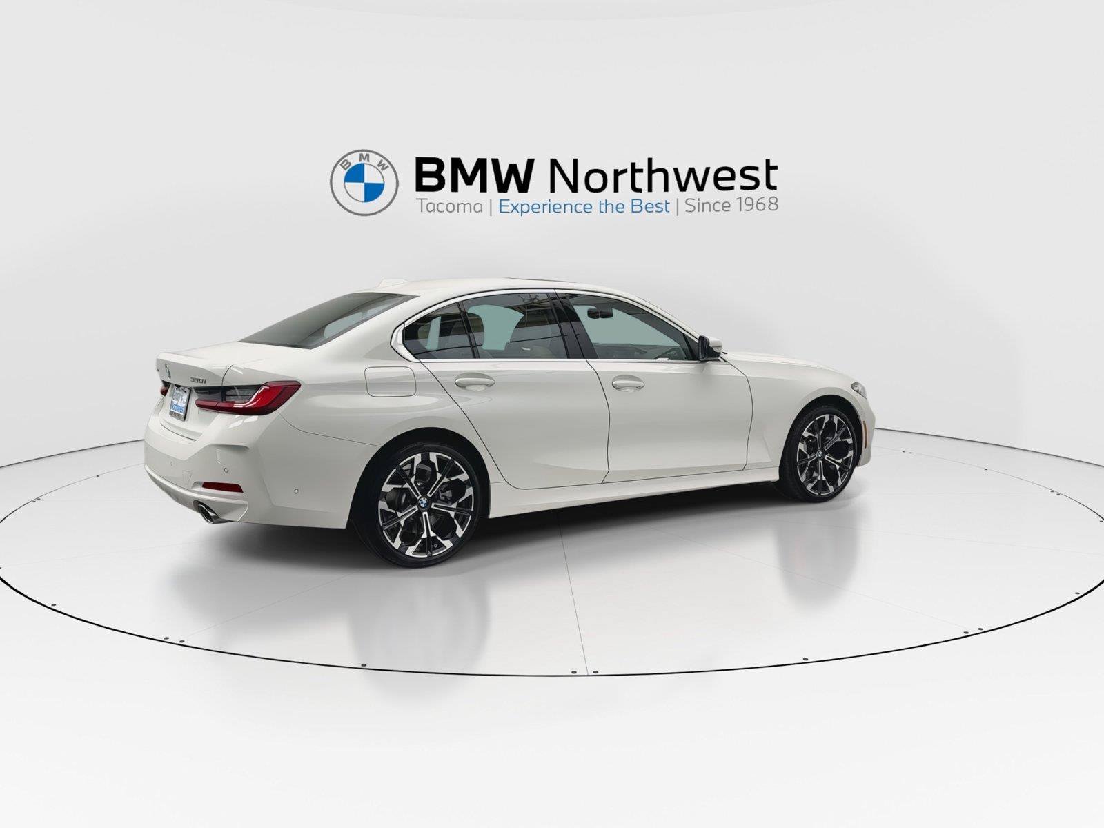New 2026 BMW 330i xDrive Sedan w/ Premium Package AWD/4WD image 4