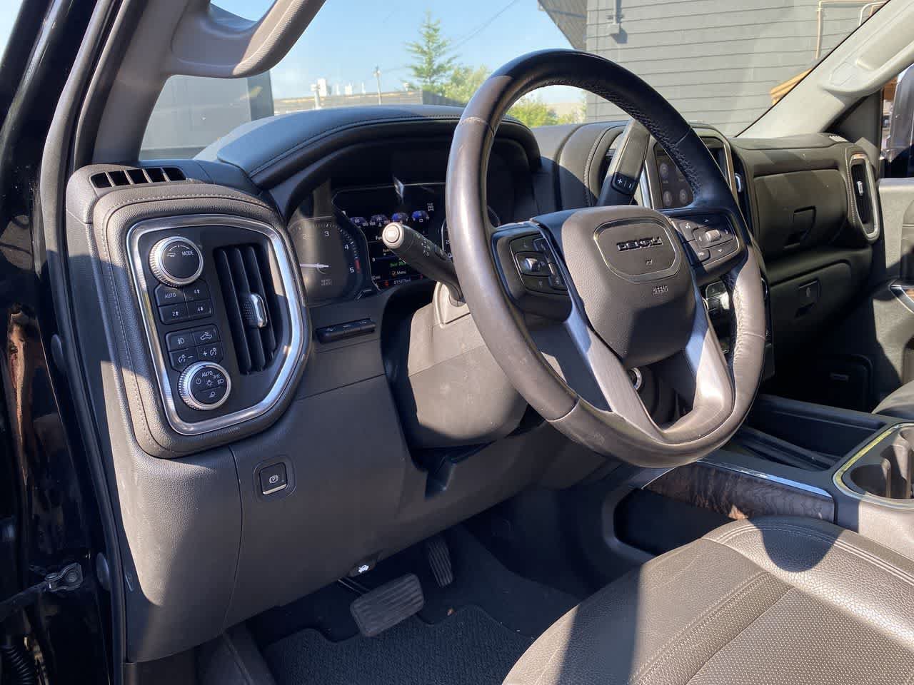 Used 2020 GMC Sierra 2500 Denali w/ Denali Ultimate Package AWD/4WD image 2