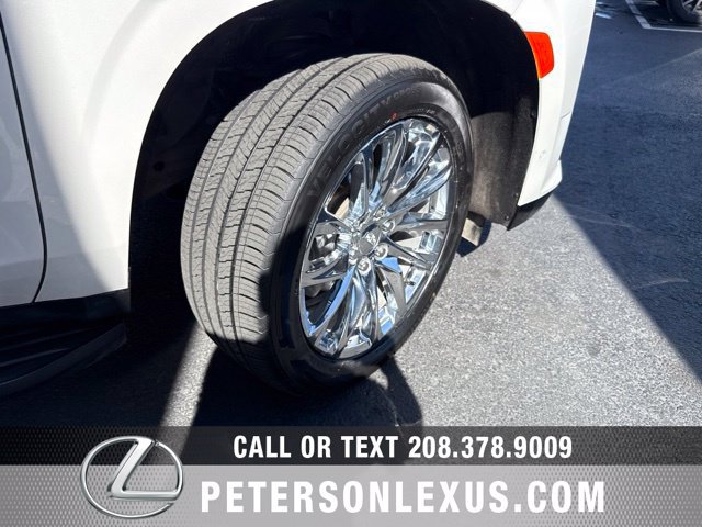 Used 2021 Cadillac Escalade ESV Premium Luxury w/ Driver Assist Tech Package AWD/4WD image 11