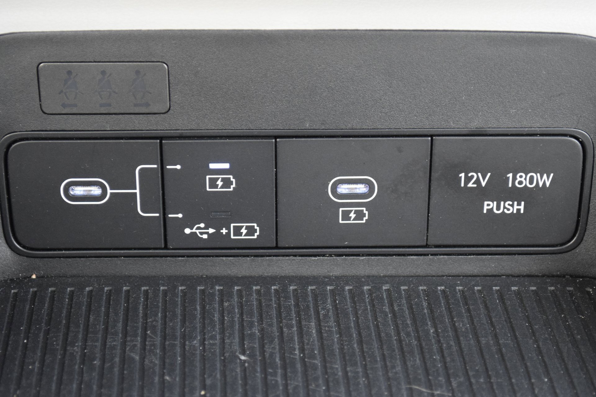 Used 2024 Hyundai Kona SEL image 17